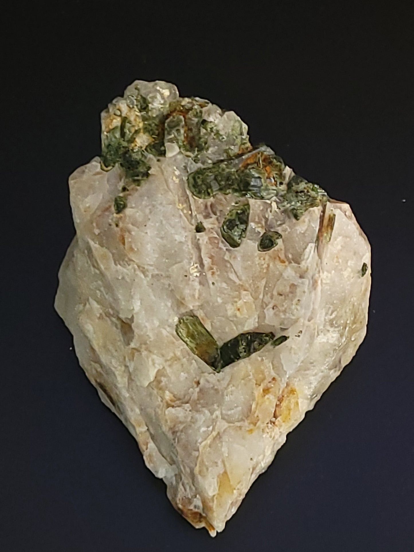 Epidote in Quartz