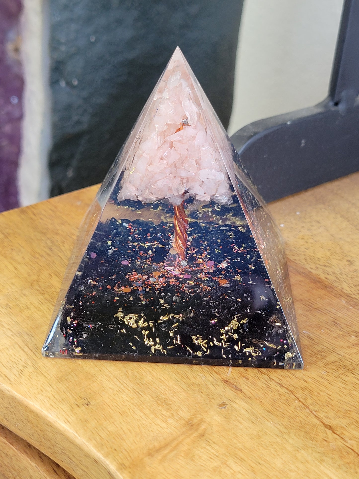 ORGONE PYRAMID (BLACK TOURMALINE)