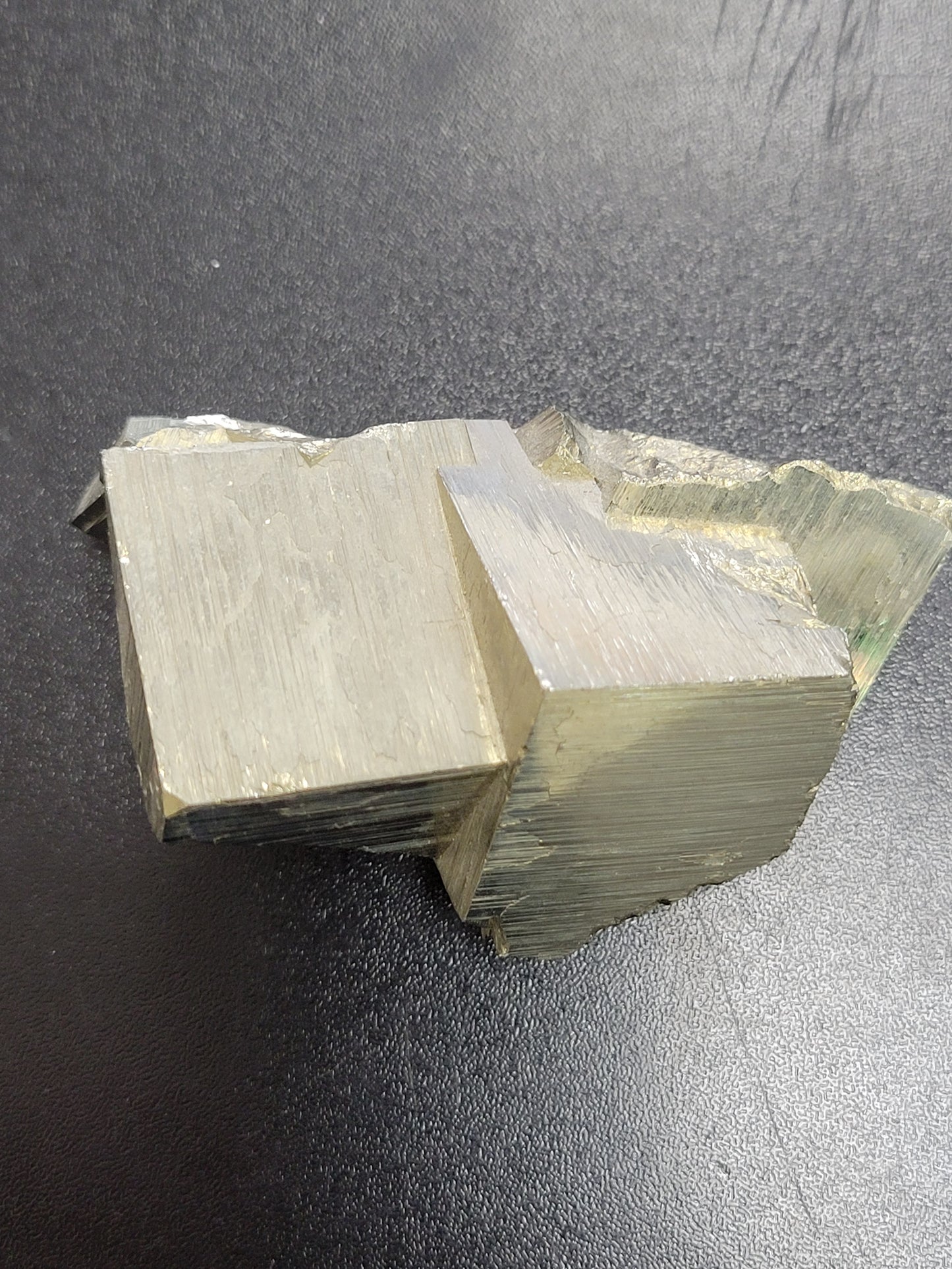 CUBIC PYRITE INTERGROWTH